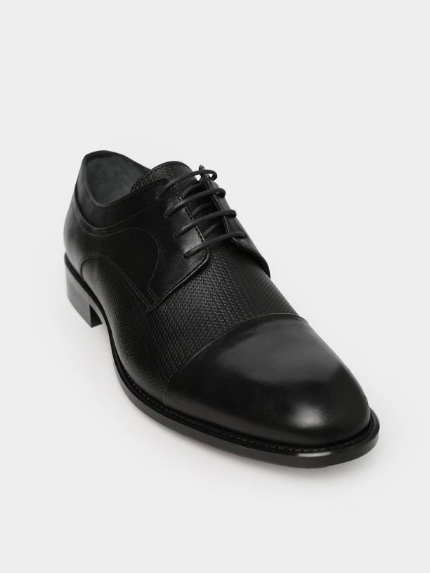 Sapato elegante de pele com padrão Sapato elegante de pele com padrão