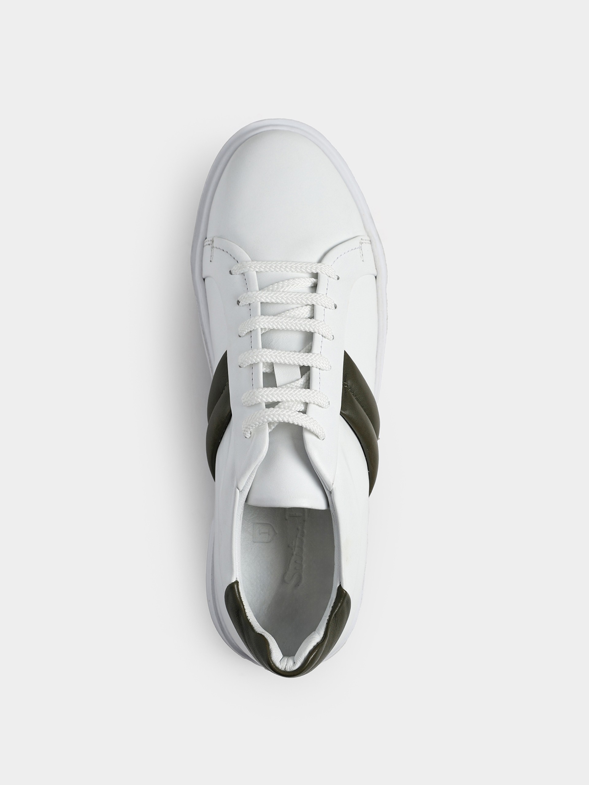 Bailarina de cuero con detalle lateral