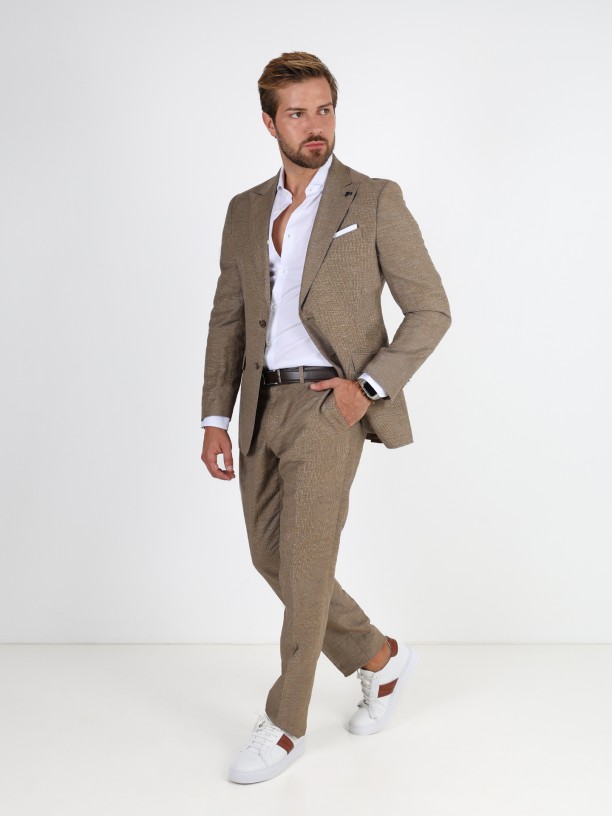 Structured linen suit