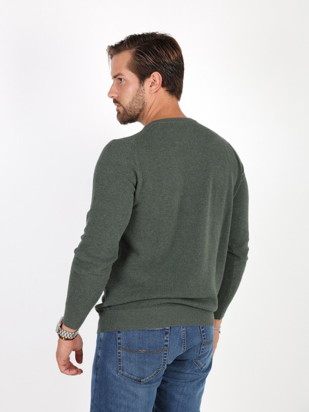 Cotton knit sweater with a round neck