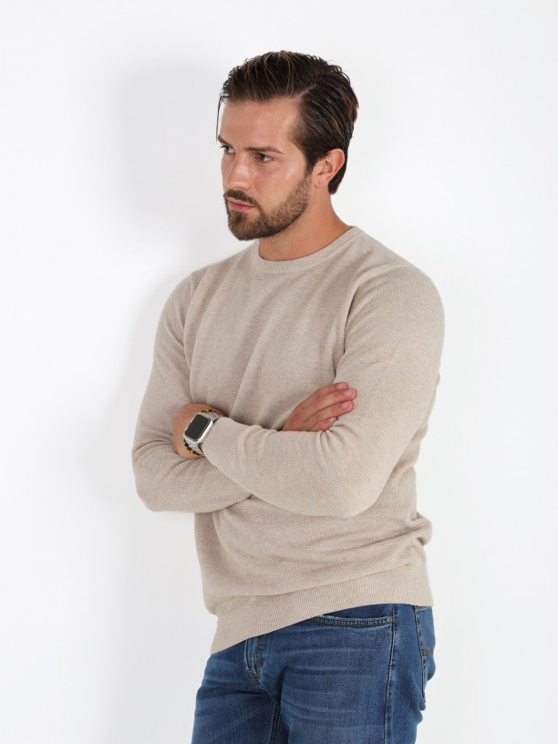 Cotton knit sweater with a round neck