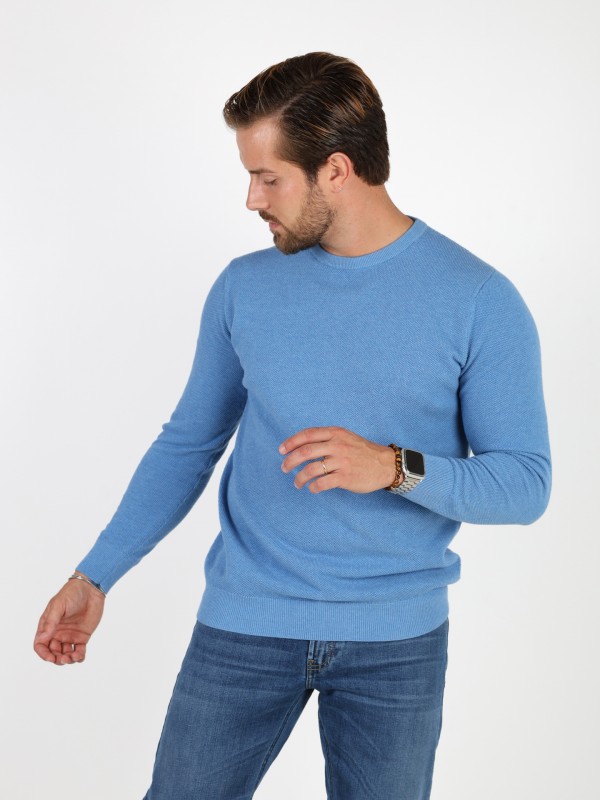 Cotton knit sweater with a round neck