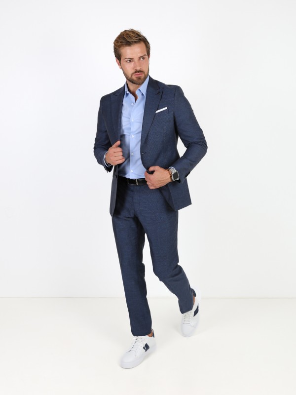 Traje de lino con estructura Traje de lino con estructura