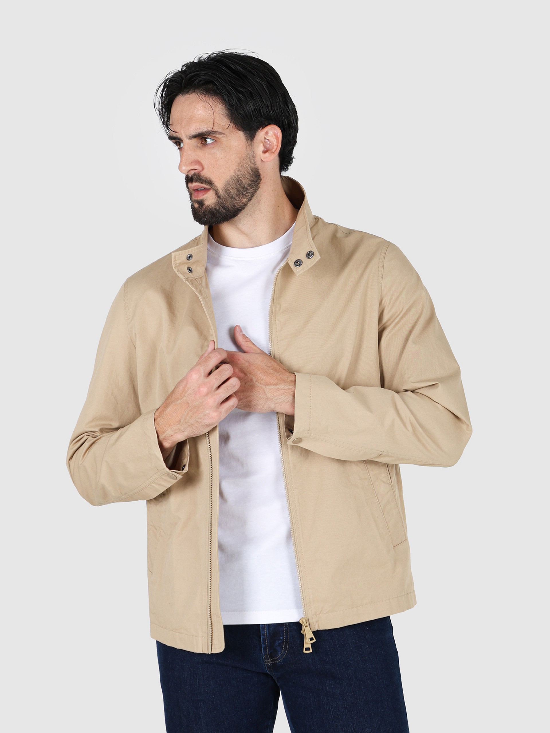 Chaqueta de algodón liso con cuello alto