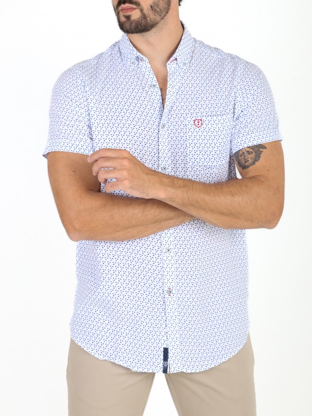 Patterned shirt with pocket