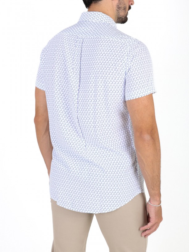 Patterned shirt with pocket