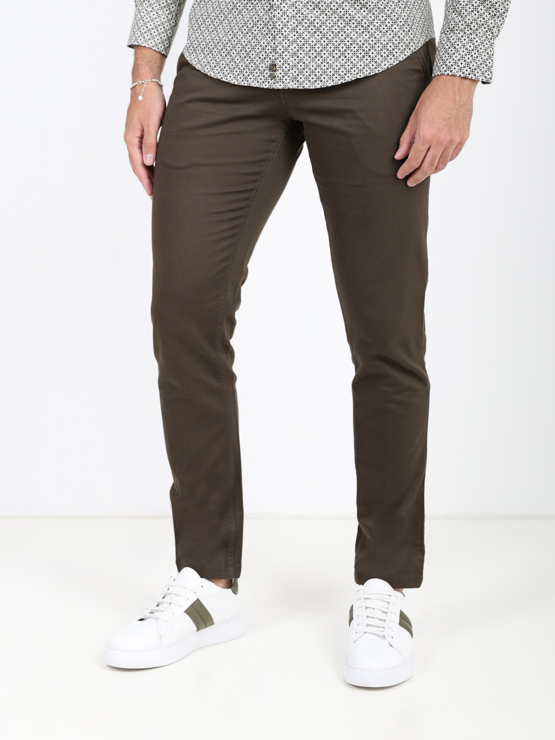 Calças chino de algodão elástico