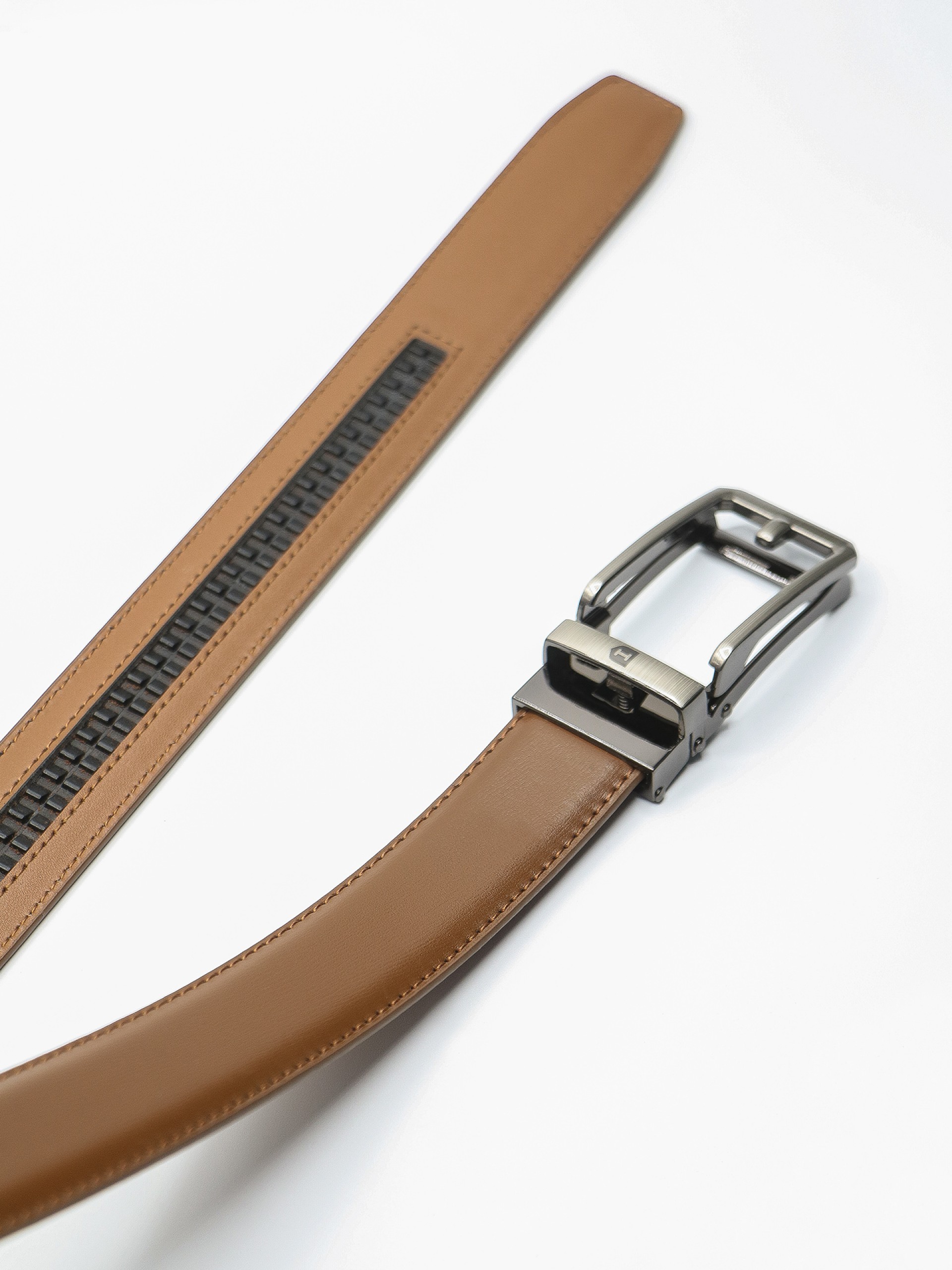 Cinto elegante de pele comfort click