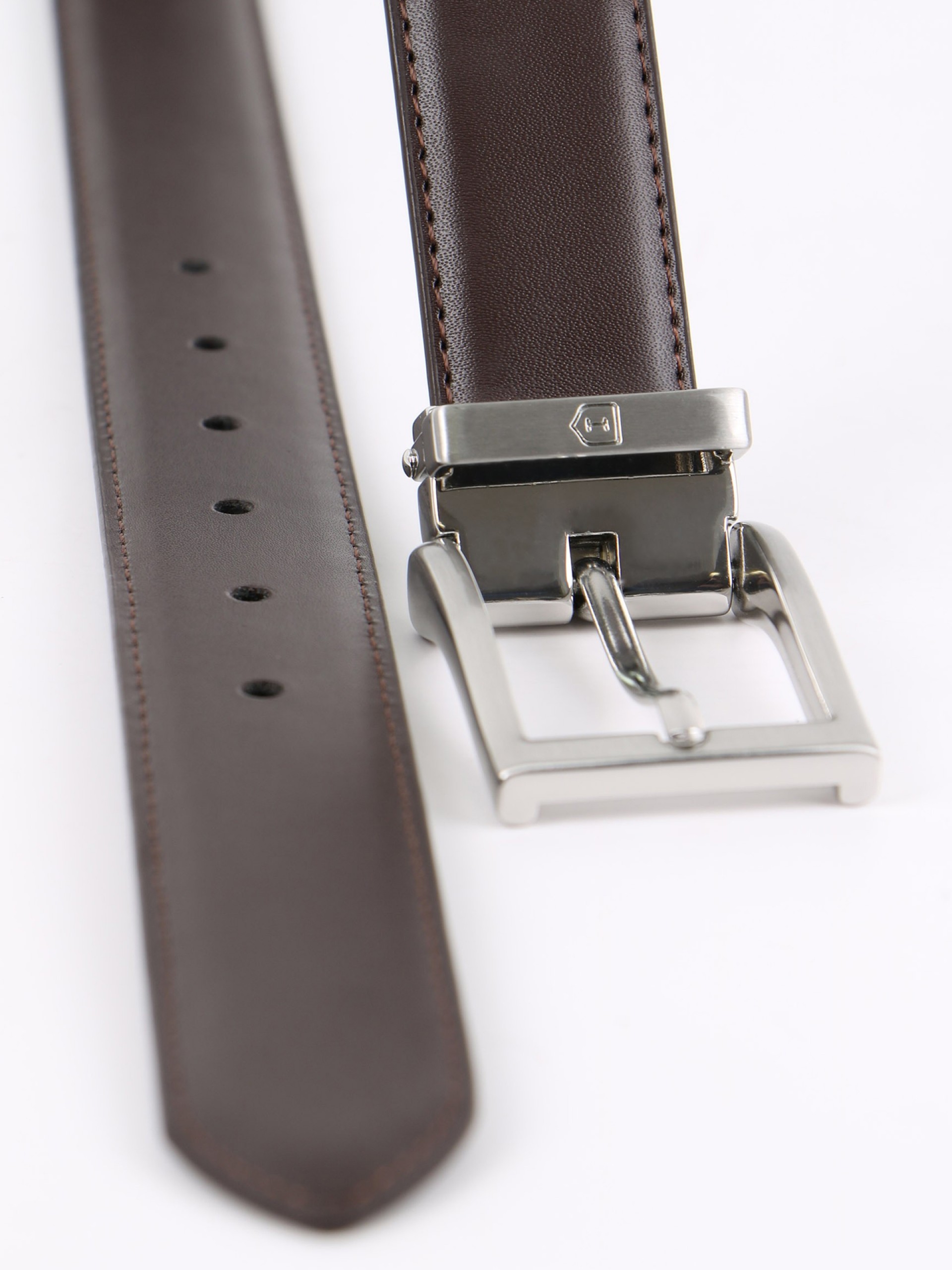 Leather elegant belt