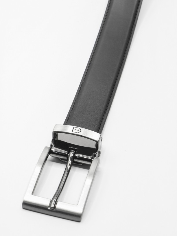 Reversible leather elegant belt