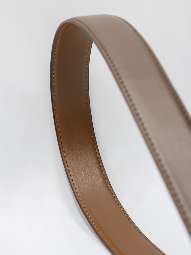 Reversible leather elegant belt