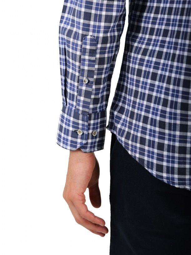 Checkered pattern shirt