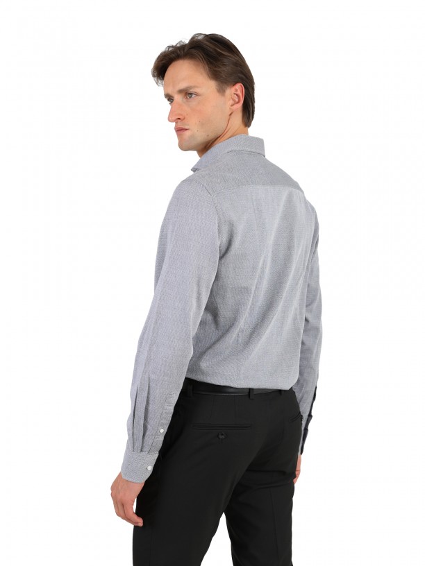 Classic Slim Fit shirt