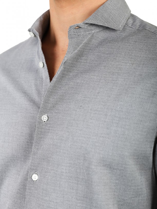 Classic Slim Fit shirt