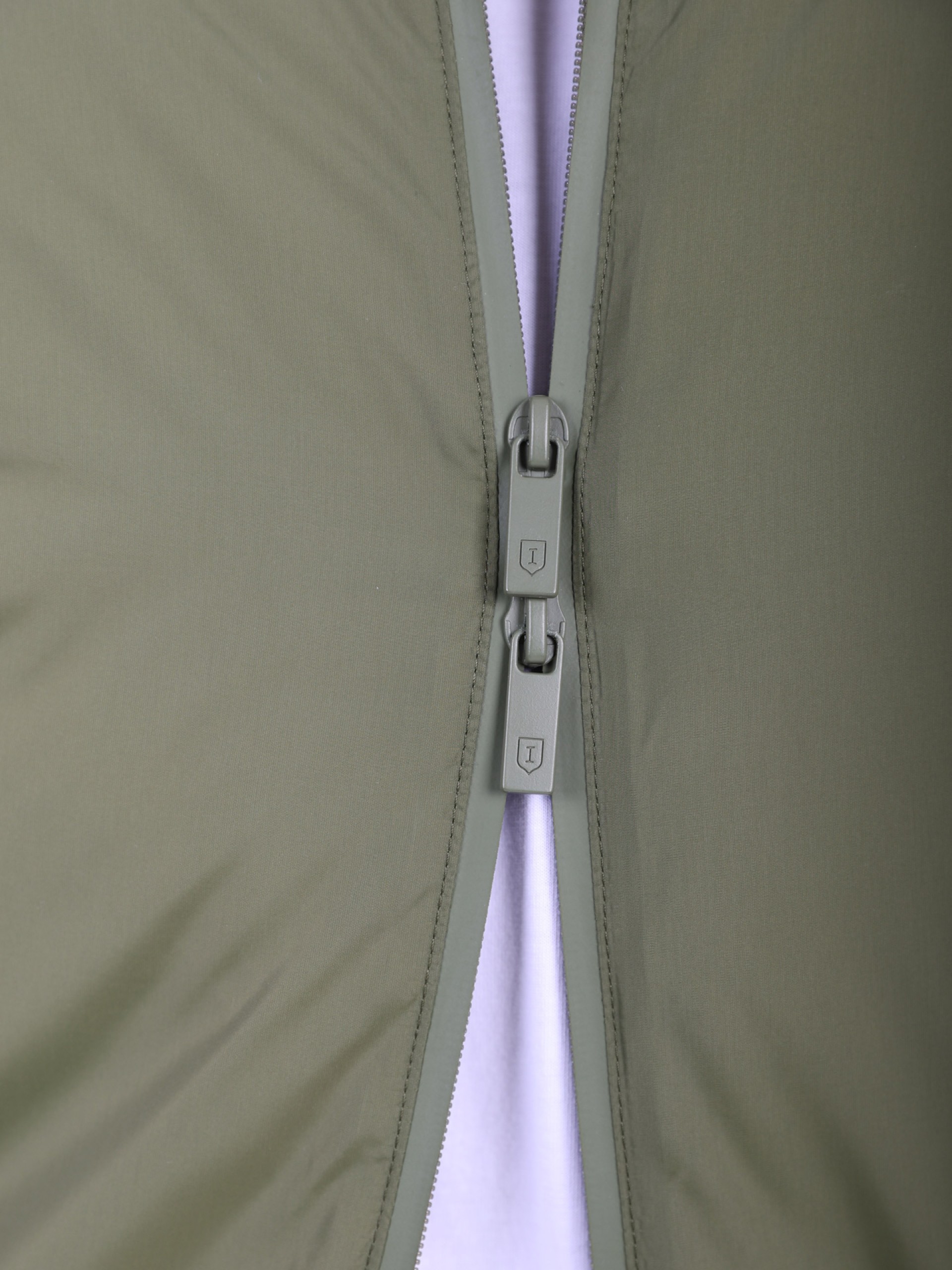 Blusão bomber elástico combinado