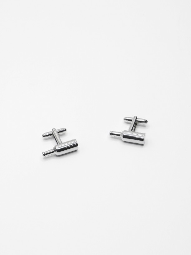 Metallic cufflinks