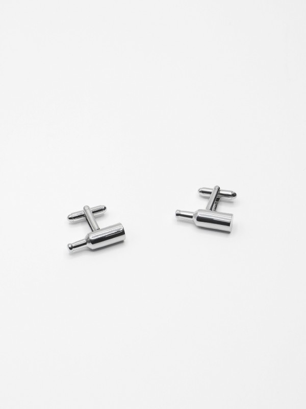 Metallic cufflinks