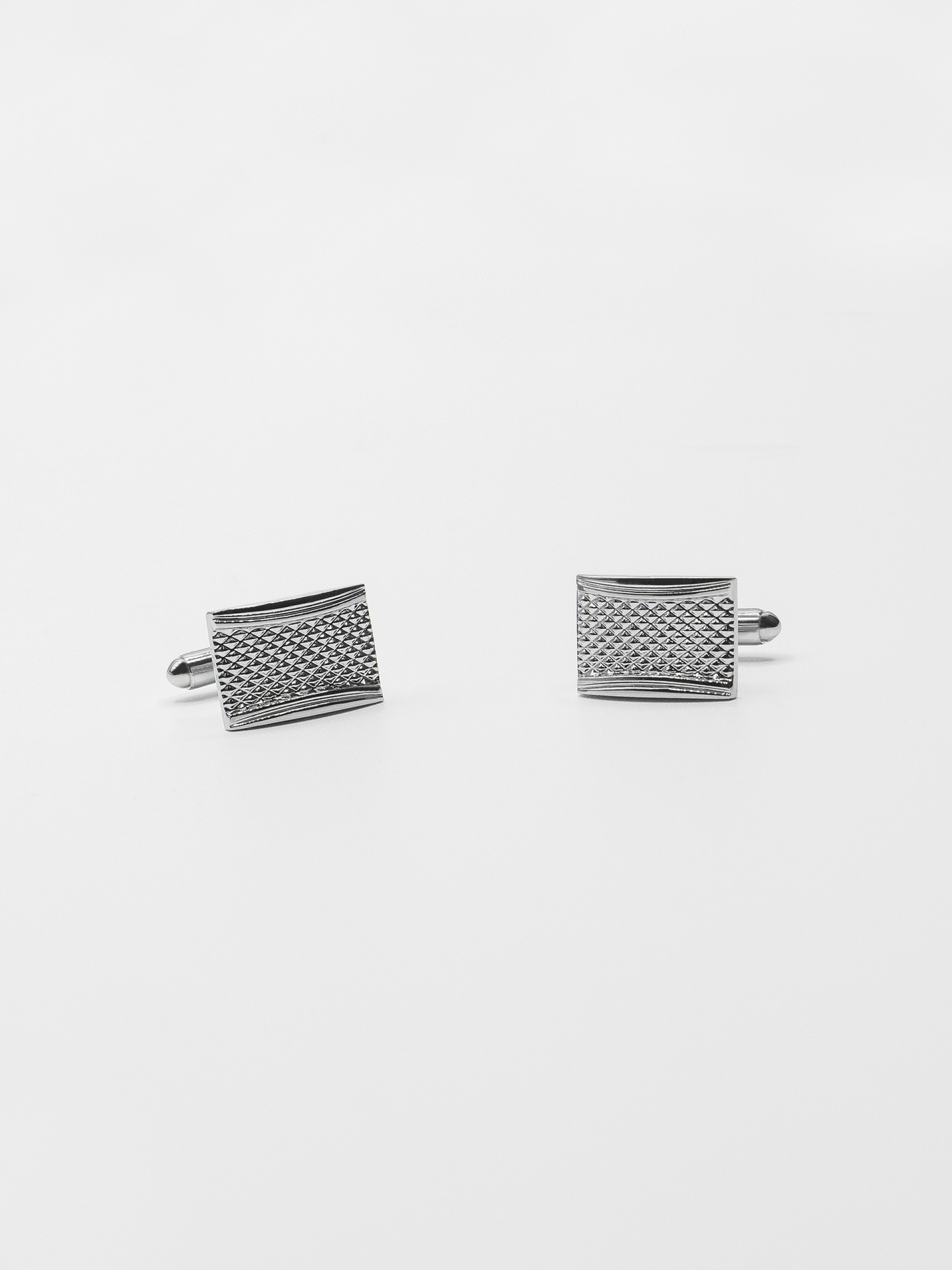 Metallic cufflinks