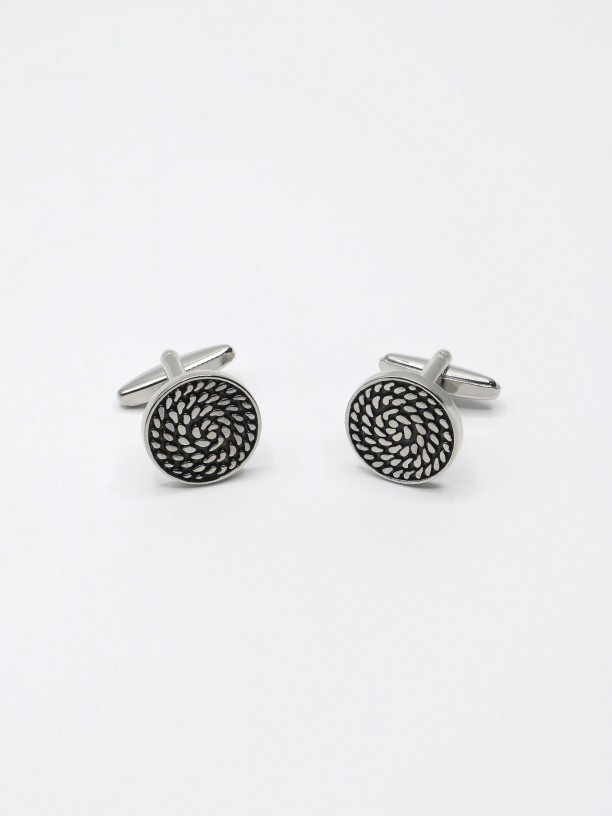 Metallic cufflinks