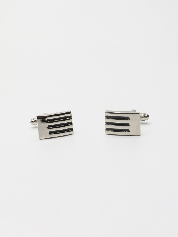 Metallic cufflinks