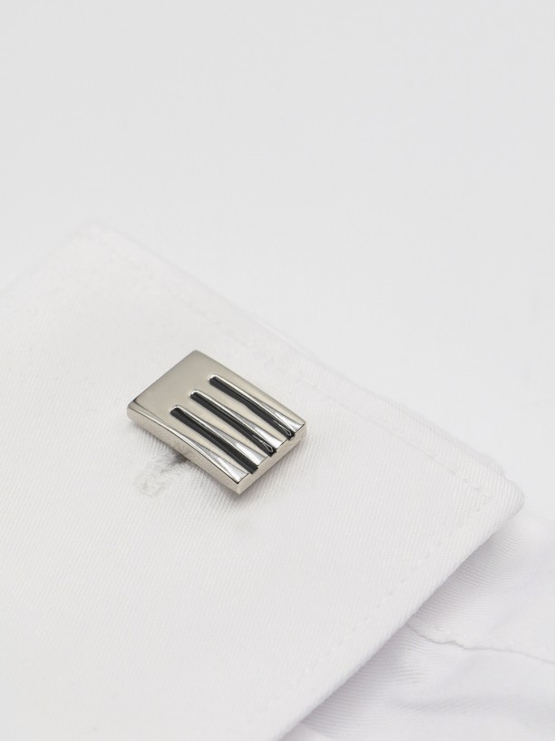 Metallic cufflinks