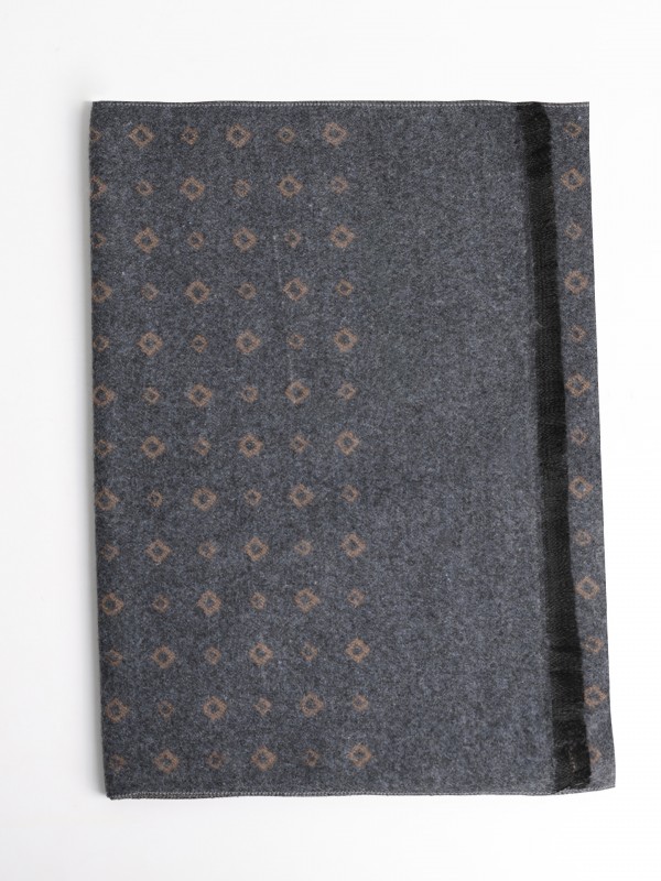 Scarf with pattern