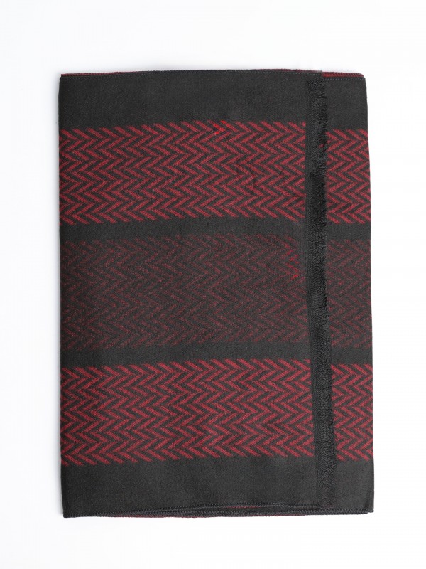 Scarf with pattern