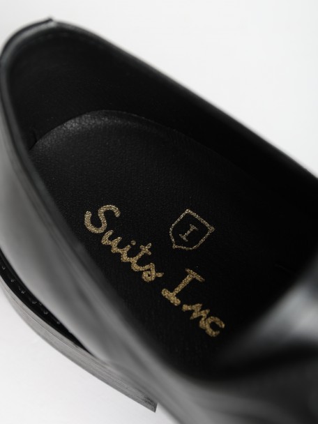 Classic smooth leather shoe Classic smooth leather shoe