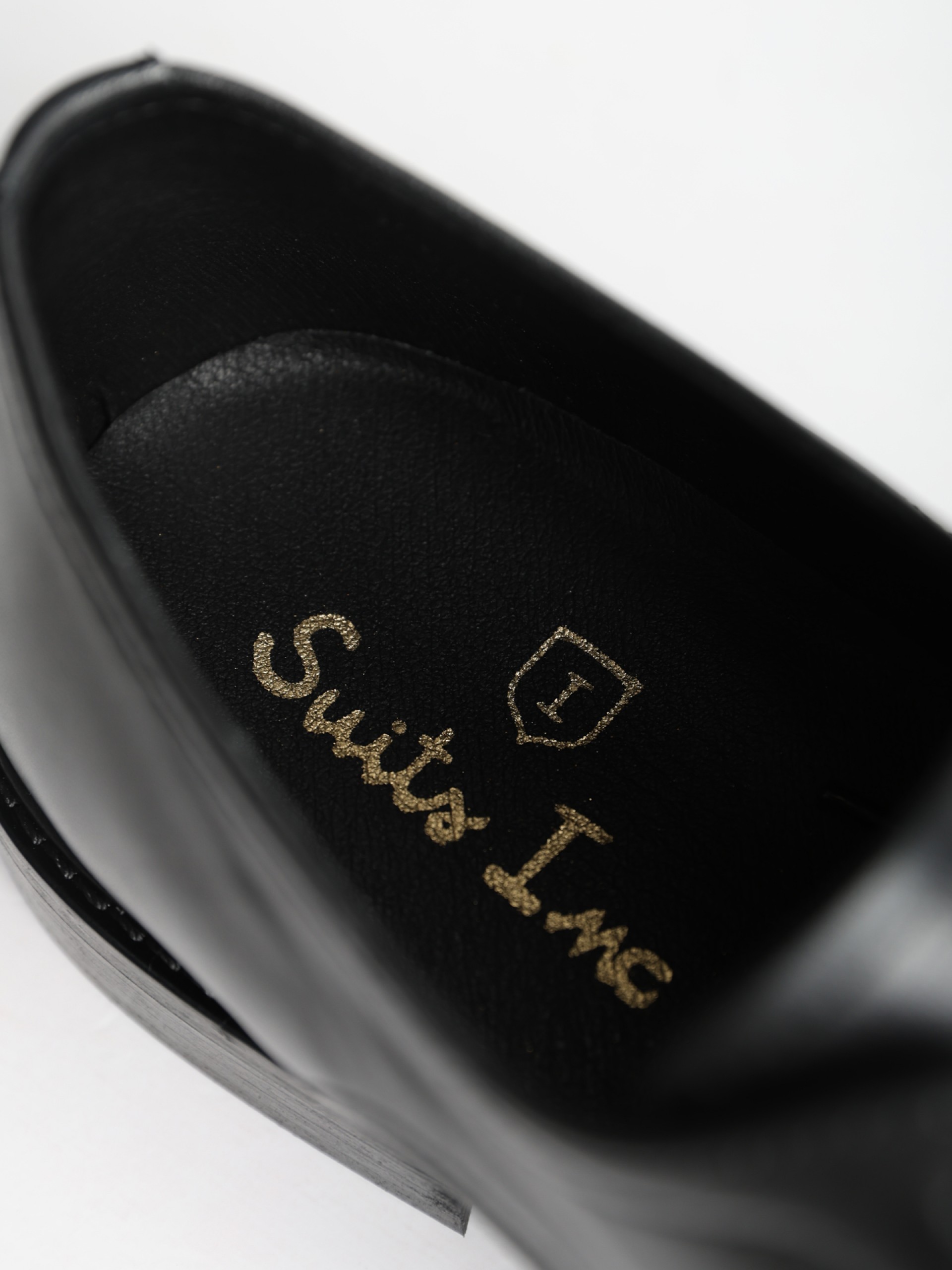 Sapato clássico liso de pele