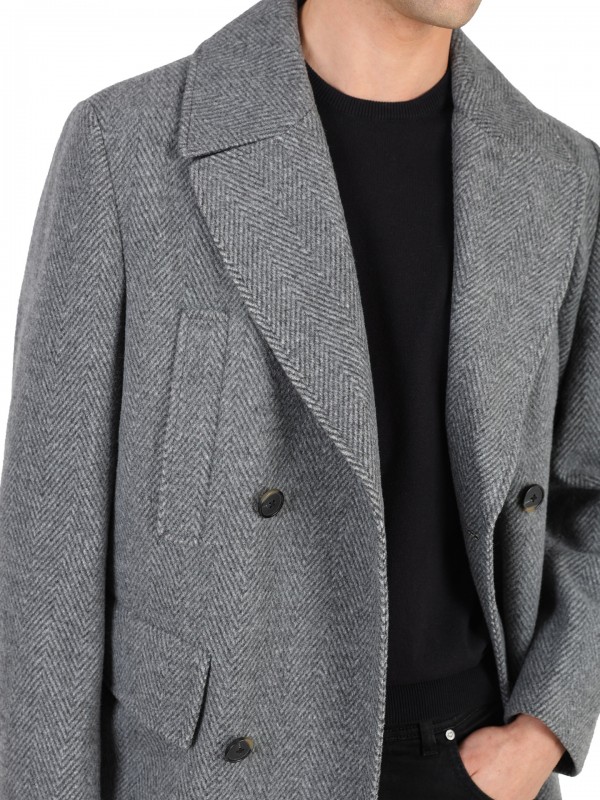 Sobretudo corte oversize Sobretudo corte oversize