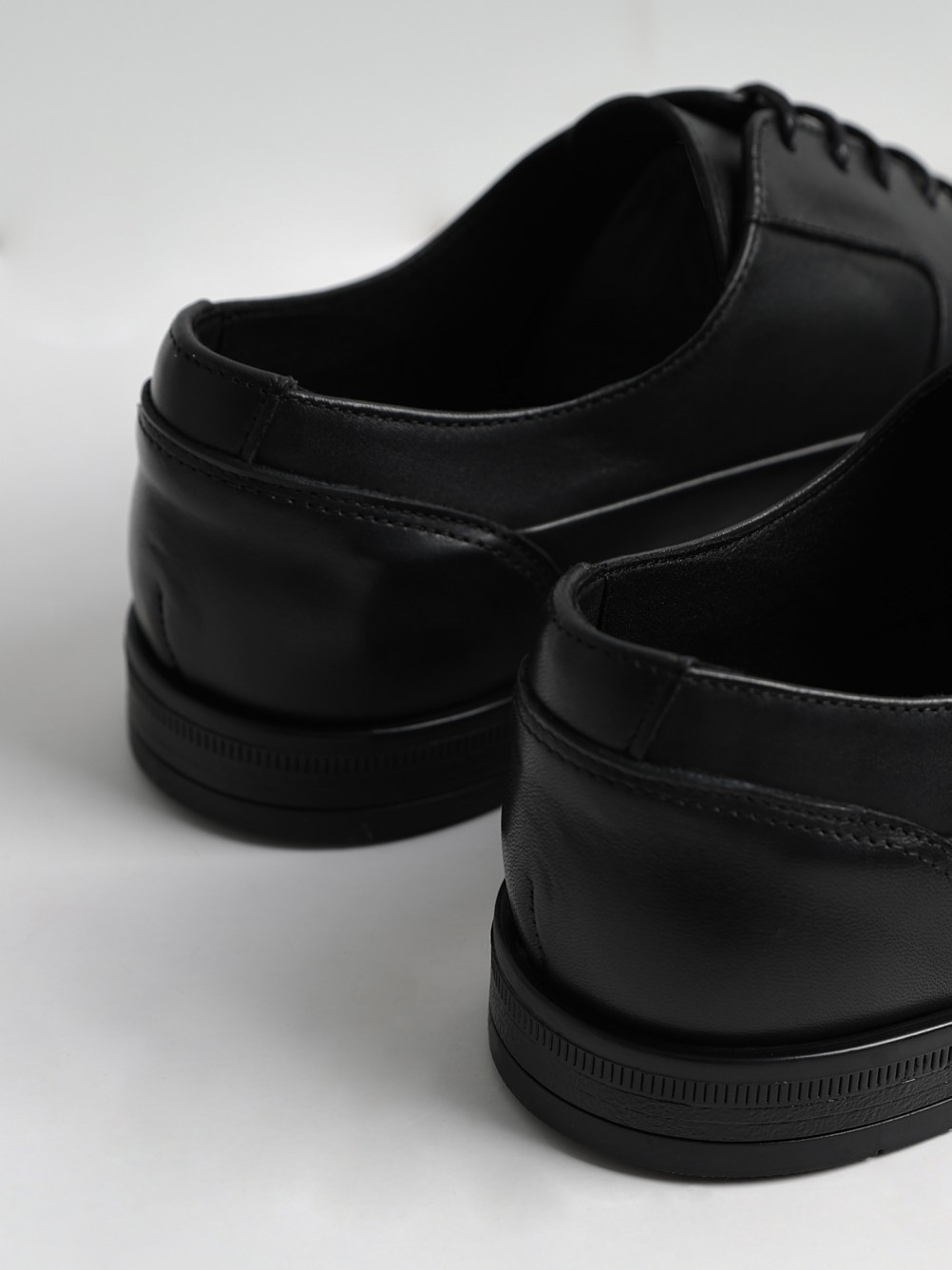 Zapato clásico liso de piel