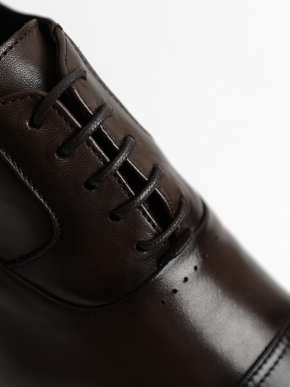 Zapato clásico liso de piel