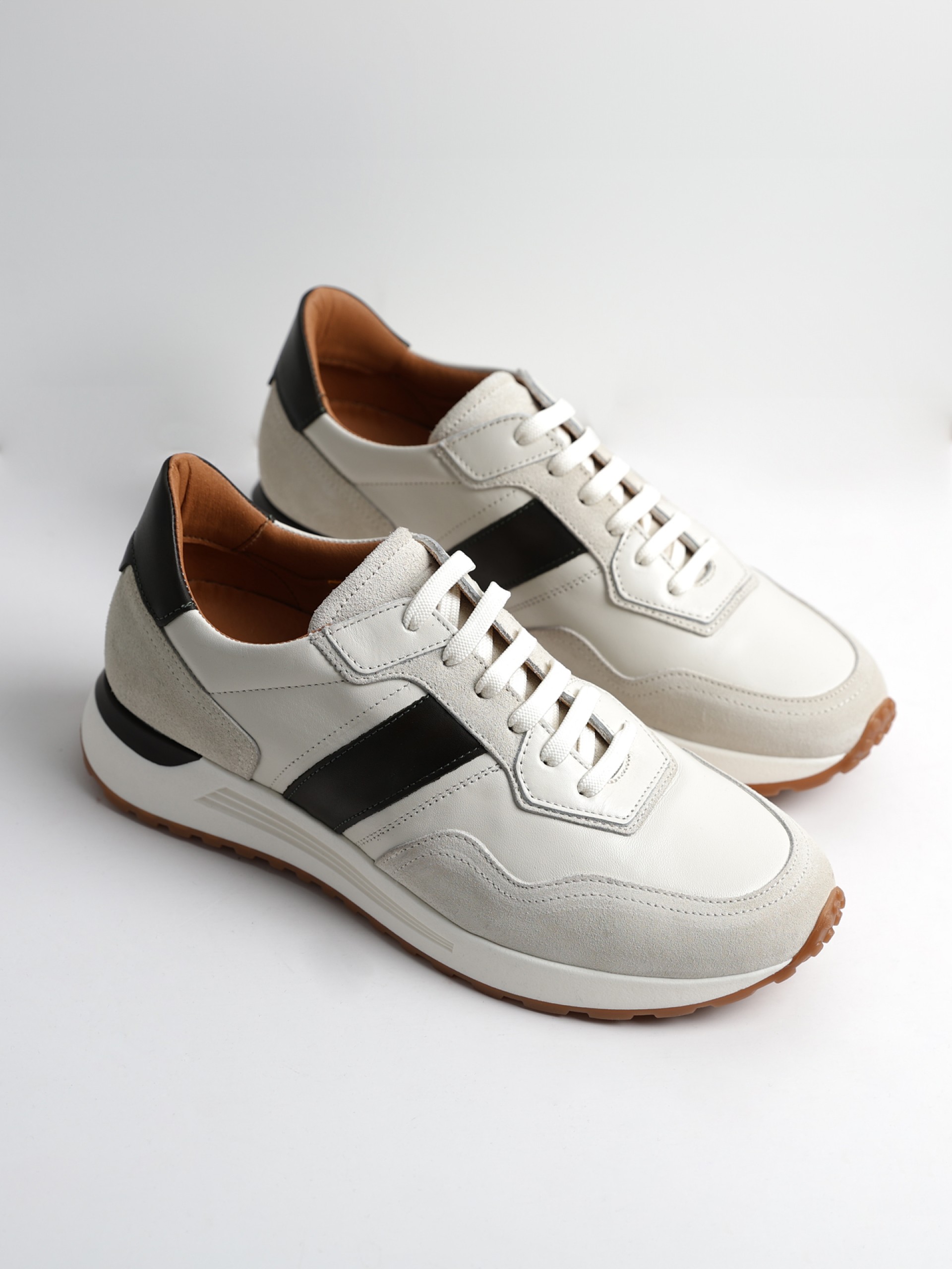 Zapatillas con detalle lateral