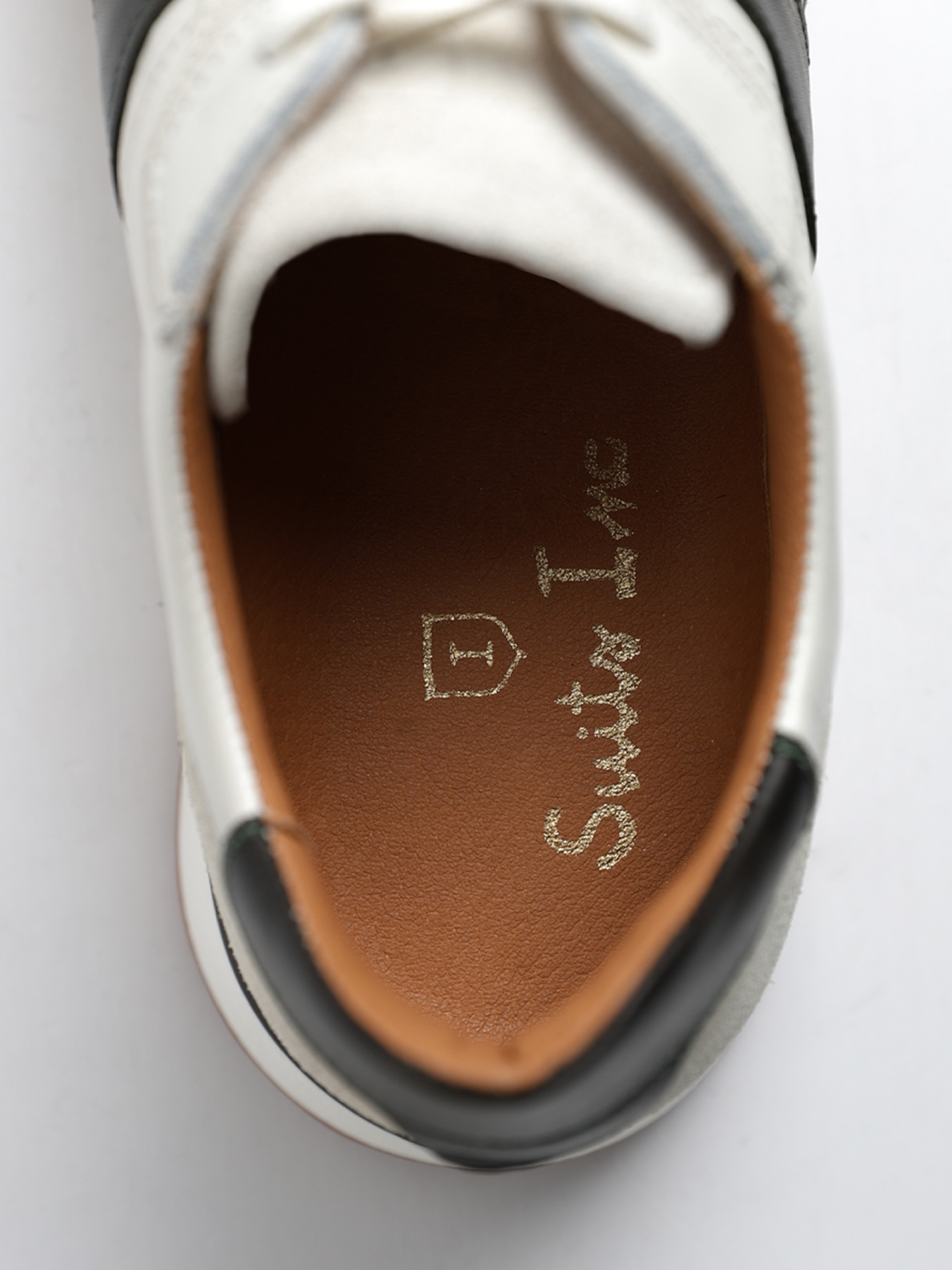 Zapatillas con detalle lateral