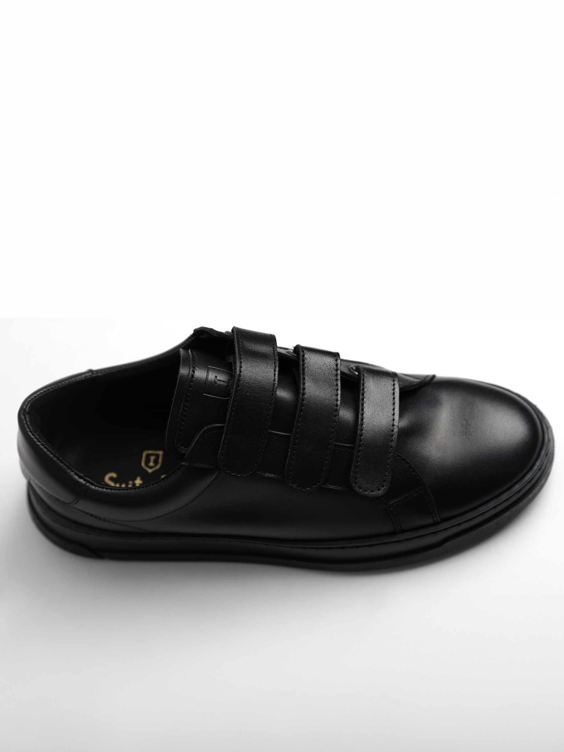 Sapatilha de pele polida com velcro