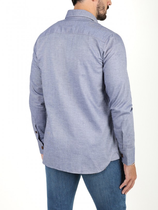 Camisa oversize con bolsillos