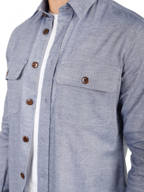 Camisa oversize con bolsillos