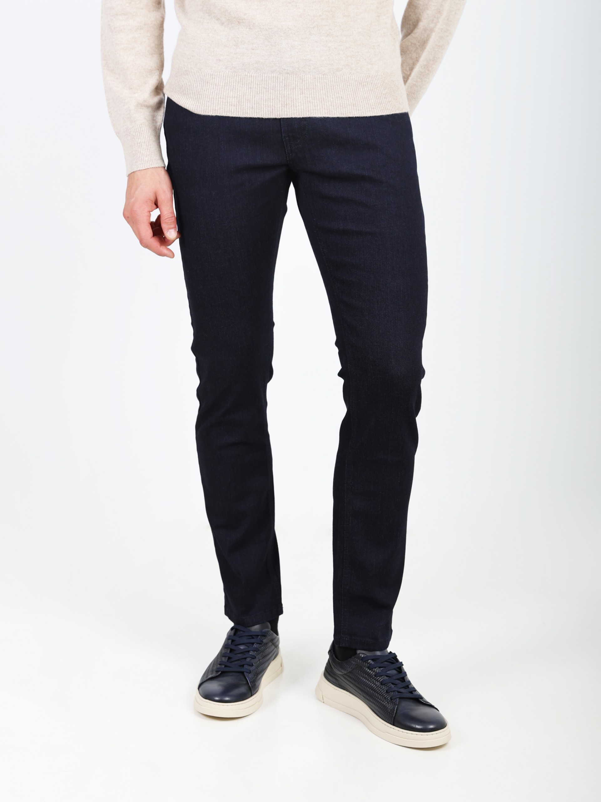 Slim fit cotton jeans