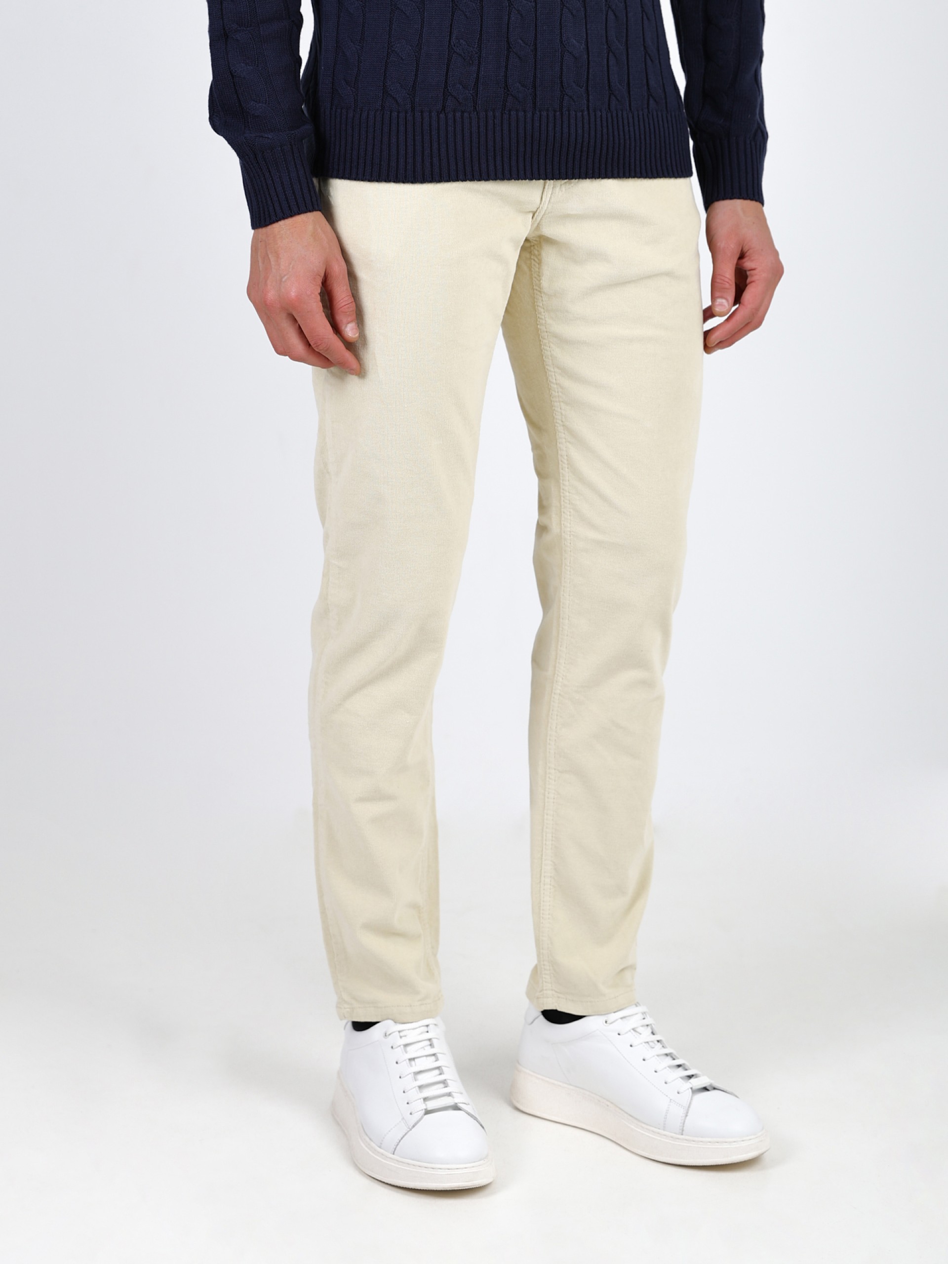 Slim-fit corduroy trousers
