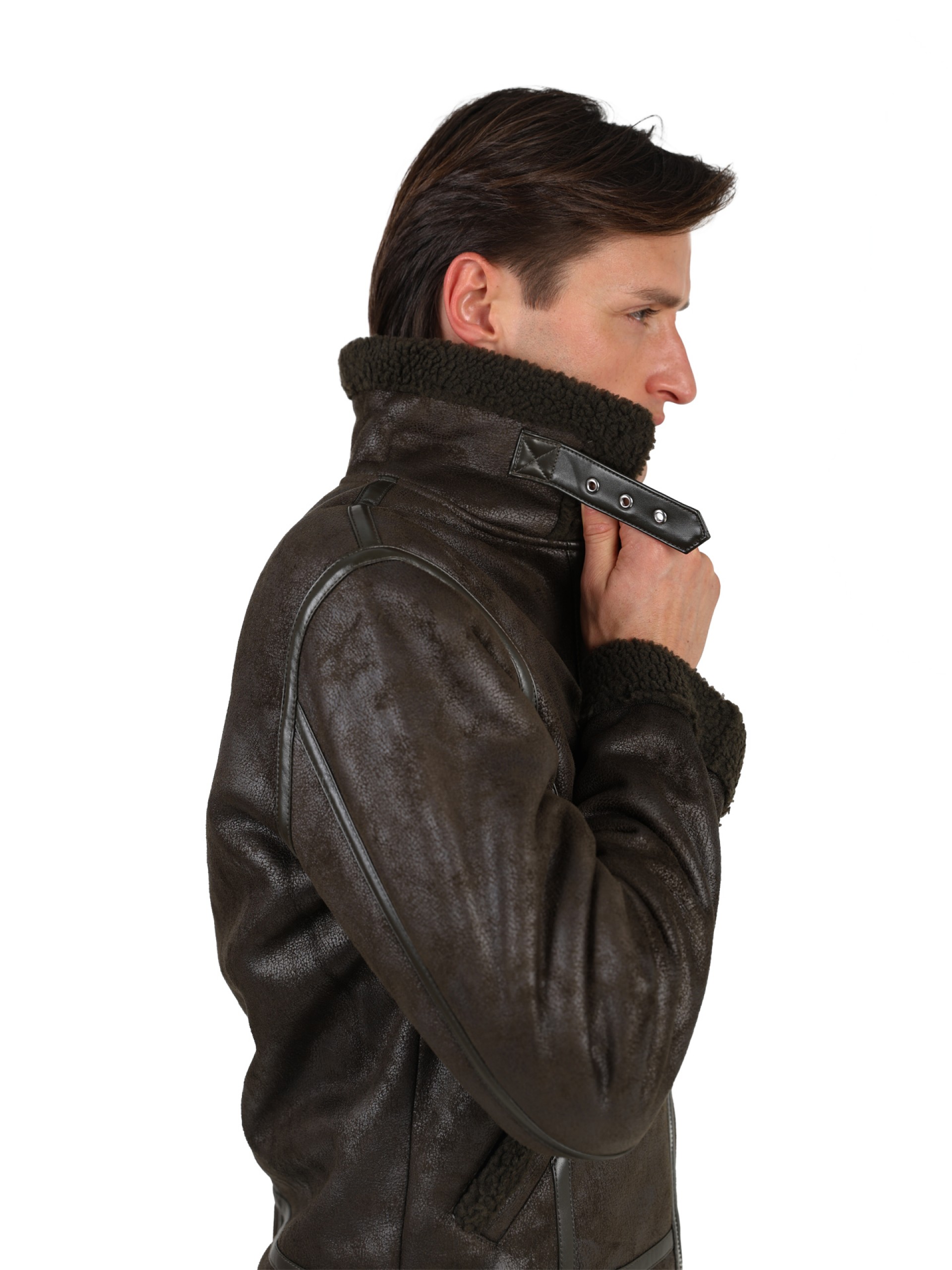 Blusão aviador com pormenores em pêlo