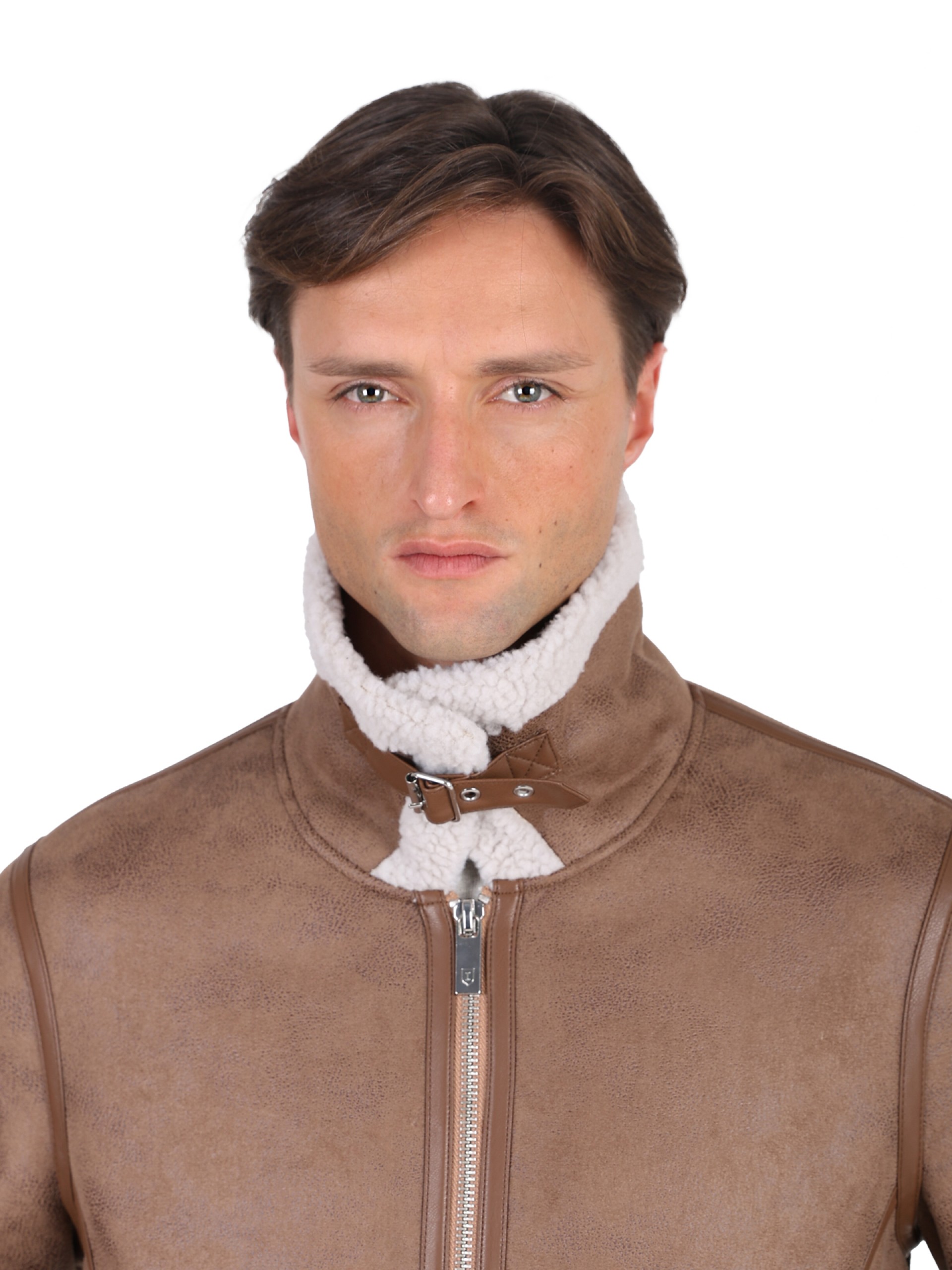 Blusão aviador com pormenores em pêlo