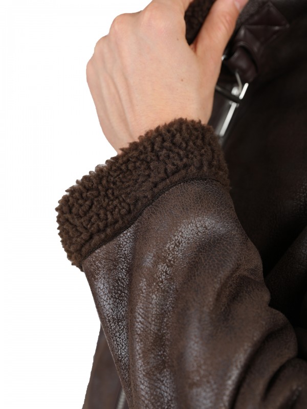 Blusão aviador com pormenores em pêlo Blusão aviador com pormenores em pêlo