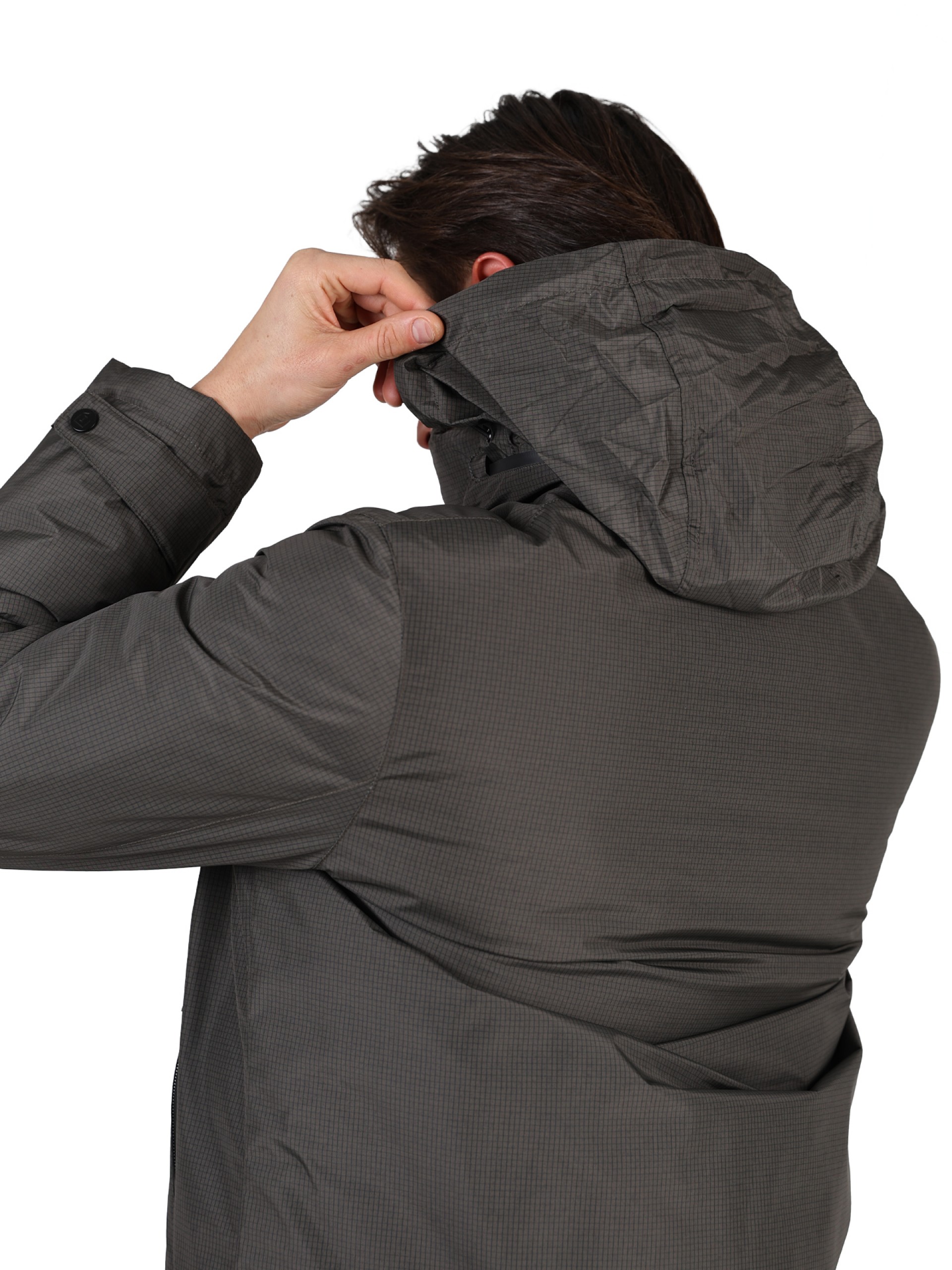 Blusão técnico com capuz