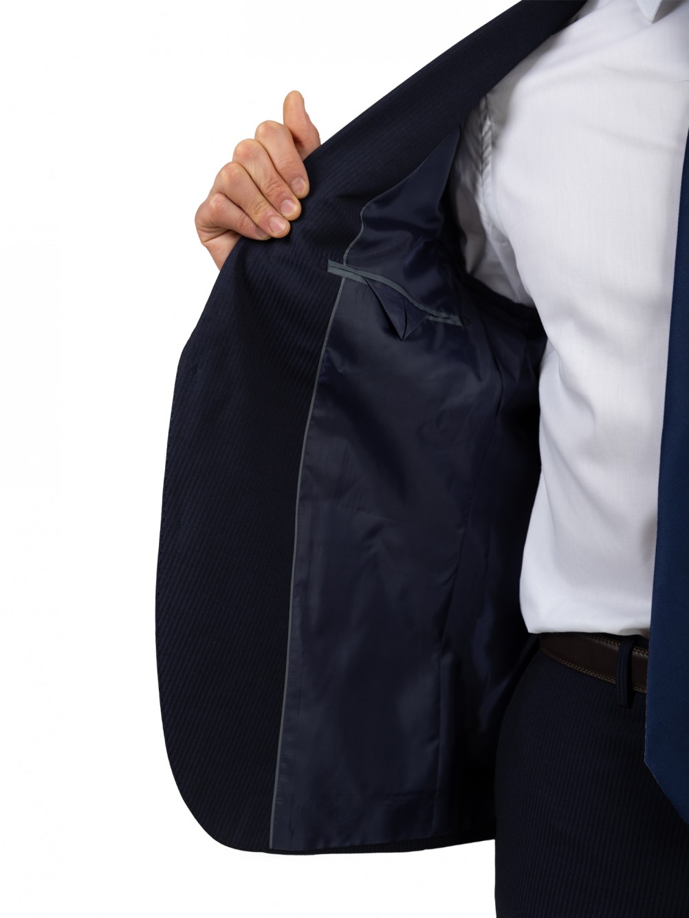Fato azul com padr�o slim fit