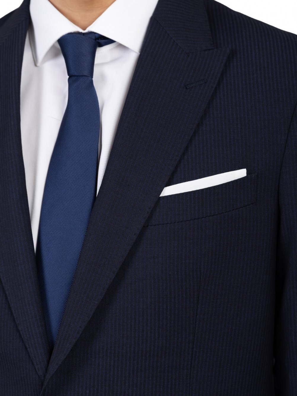 Fato azul com padr�o slim fit