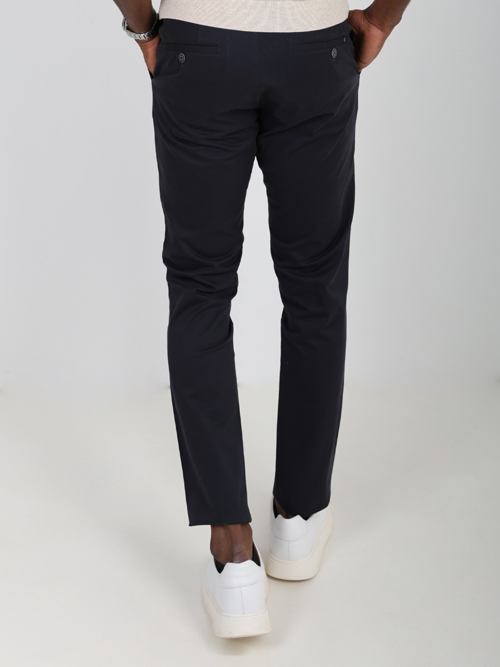 Pantalones chinos de algod�n el�stico