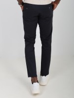 Pantalones chinos de algod�n el�stico