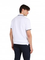 Polo 100% algodão com detalhe na gola e manga Polo 100% algodão com detalhe na gola e manga