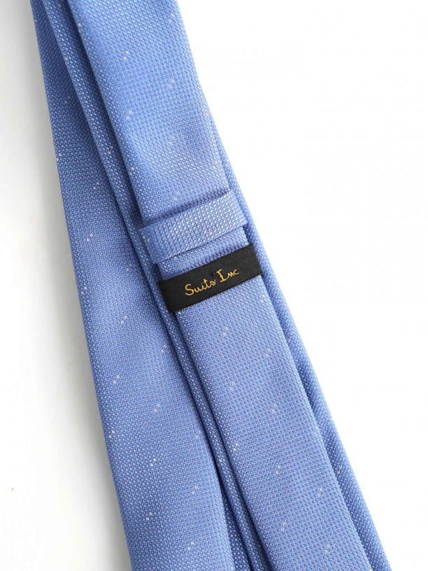 Thin tie with pattern