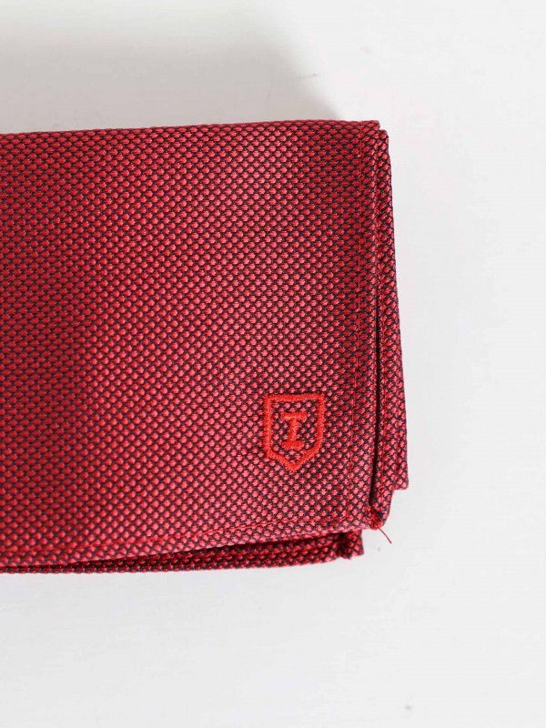 Tie and pocket square set Tie and pocket square set